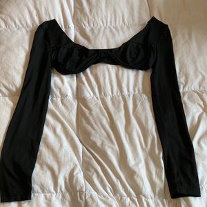 super cute long sleeve crop top, worn once, size XS